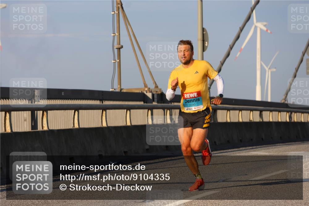 03.10.2025 - Köhlbrandbrückenlauf Strokosch-Dieckow http://msf.ph/oto/9104335 03.10.2025 09:29:10 Position 2 3590 meine-sportfotos.de