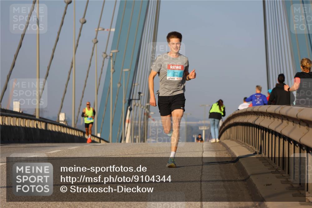 03.10.2025 - Köhlbrandbrückenlauf Strokosch-Dieckow http://msf.ph/oto/9104344 03.10.2025 09:29:30 Position 2 2 meine-sportfotos.de