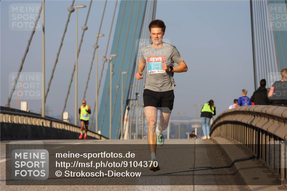 03.10.2025 - Köhlbrandbrückenlauf Strokosch-Dieckow http://msf.ph/oto/9104370 03.10.2025 09:29:31 Position 2 3782 meine-sportfotos.de