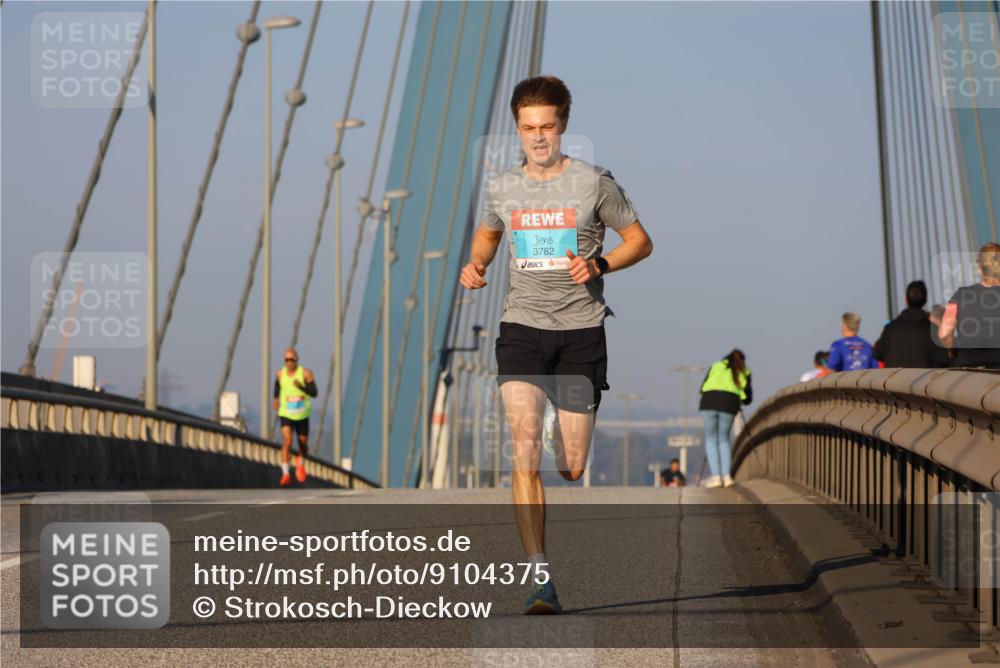 03.10.2025 - Köhlbrandbrückenlauf Strokosch-Dieckow http://msf.ph/oto/9104375 03.10.2025 09:29:31 Position 2 3782 meine-sportfotos.de