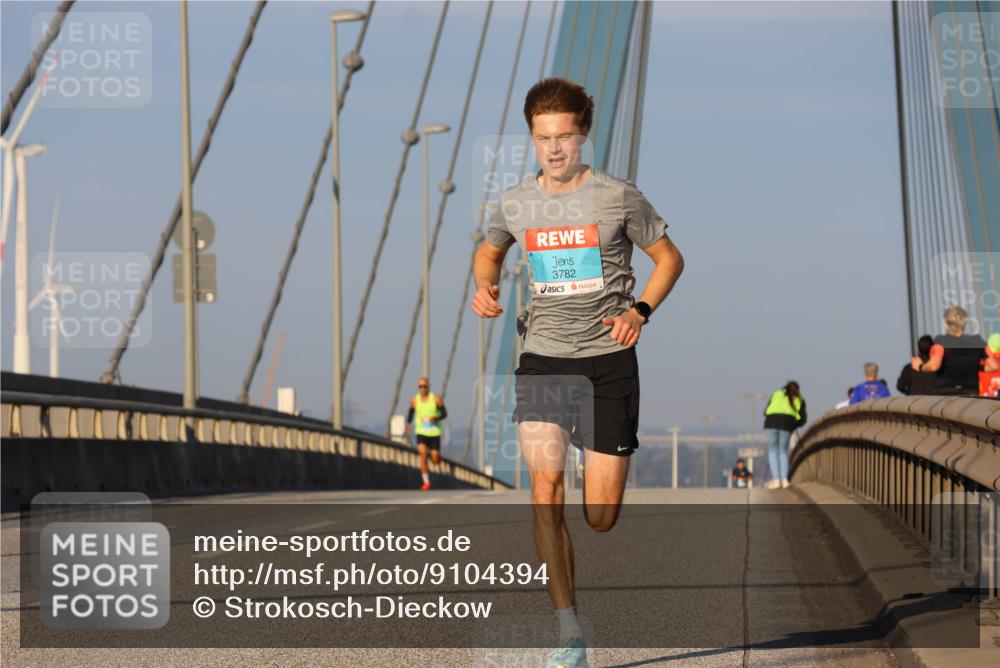 03.10.2025 - Köhlbrandbrückenlauf Strokosch-Dieckow http://msf.ph/oto/9104394 03.10.2025 09:29:33 Position 2 3782 meine-sportfotos.de