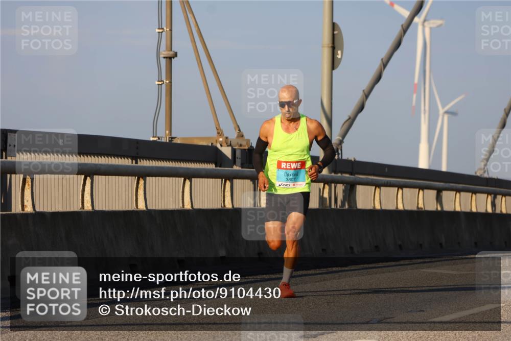03.10.2025 - Köhlbrandbrückenlauf Strokosch-Dieckow http://msf.ph/oto/9104430 03.10.2025 09:29:45 Position 2 3807 meine-sportfotos.de