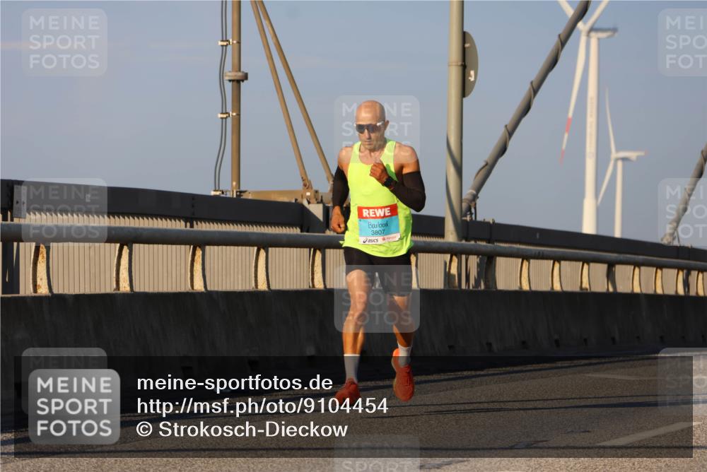 03.10.2025 - Köhlbrandbrückenlauf Strokosch-Dieckow http://msf.ph/oto/9104454 03.10.2025 09:29:46 Position 2 3807 meine-sportfotos.de