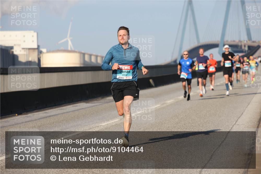 03.10.2025 - Köhlbrandbrückenlauf Lena Gebhardt http://msf.ph/oto/9104464 03.10.2025 09:38:40 Position 2 3350 meine-sportfotos.de