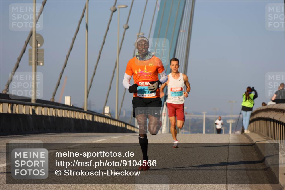 03.10.2025 - Köhlbrandbrückenlauf Strokosch-Dieckow http://msf.ph/oto/9104566 03.10.2025 09:30:16 Position 2 3714, 1013 meine-sportfotos.de