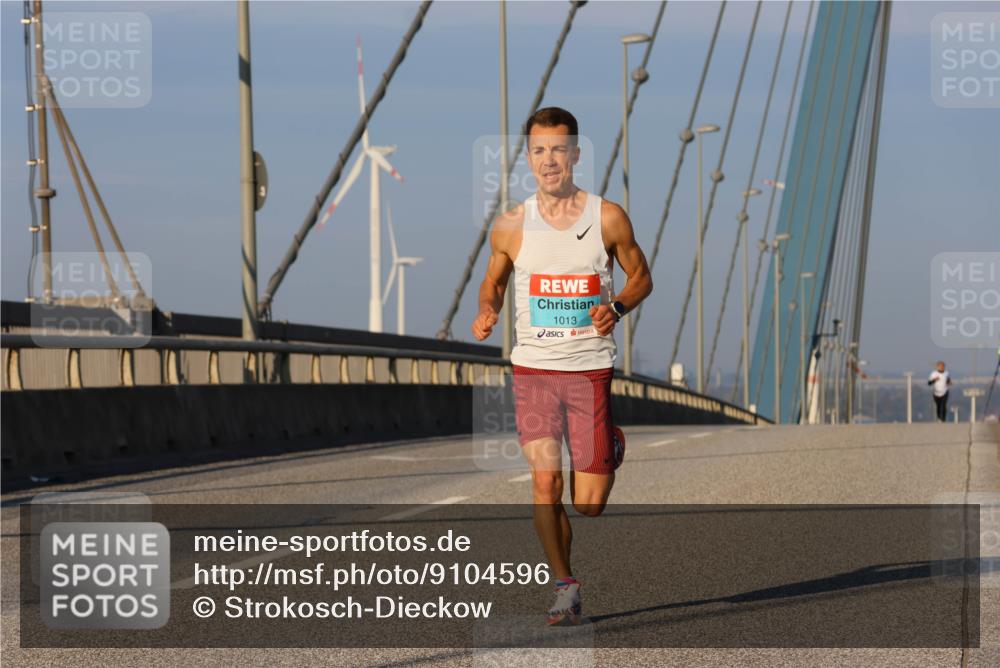 03.10.2025 - Köhlbrandbrückenlauf Strokosch-Dieckow http://msf.ph/oto/9104596 03.10.2025 09:30:20 Position 2 1013 meine-sportfotos.de