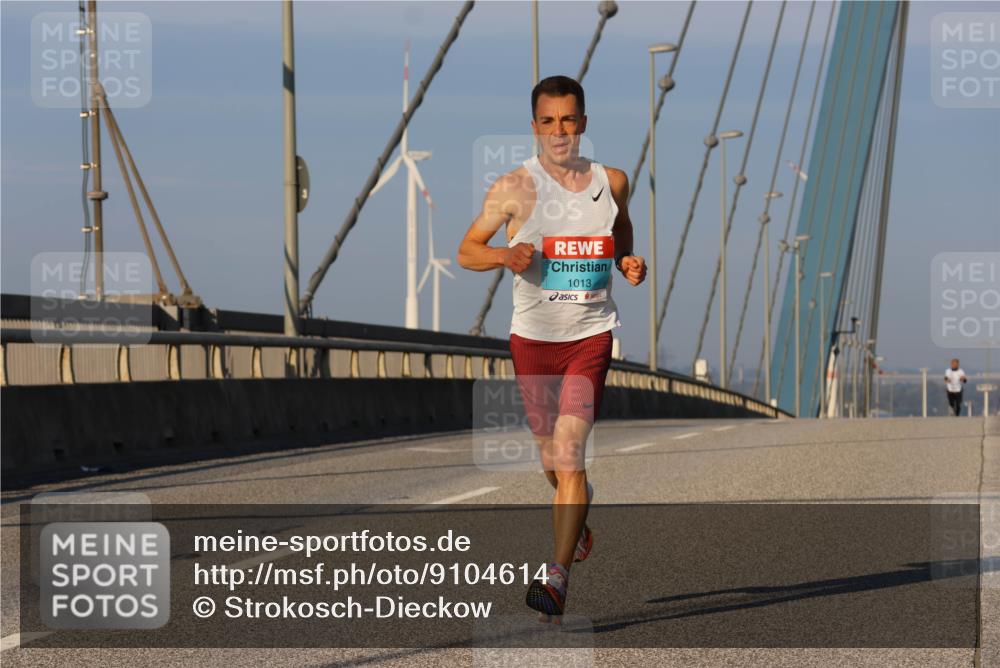 03.10.2025 - Köhlbrandbrückenlauf Strokosch-Dieckow http://msf.ph/oto/9104614 03.10.2025 09:30:21 Position 2 1013 meine-sportfotos.de