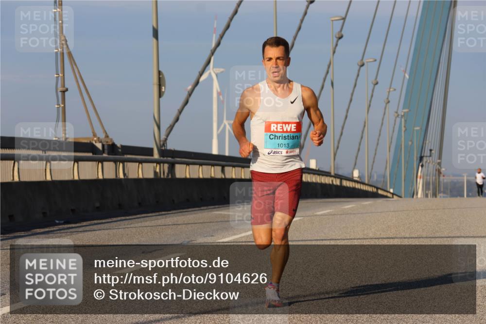 03.10.2025 - Köhlbrandbrückenlauf Strokosch-Dieckow http://msf.ph/oto/9104626 03.10.2025 09:30:21 Position 2 1013 meine-sportfotos.de