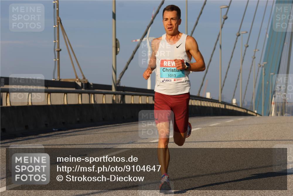 03.10.2025 - Köhlbrandbrückenlauf Strokosch-Dieckow http://msf.ph/oto/9104647 03.10.2025 09:30:21 Position 2 1013 meine-sportfotos.de