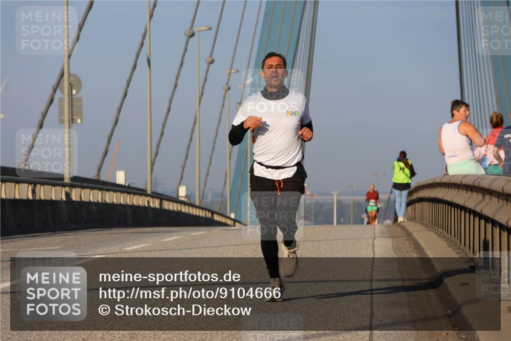 03.10.2025 - Köhlbrandbrückenlauf Strokosch-Dieckow http://msf.ph/oto/9104666 03.10.2025 09:30:43 Position 2  meine-sportfotos.de