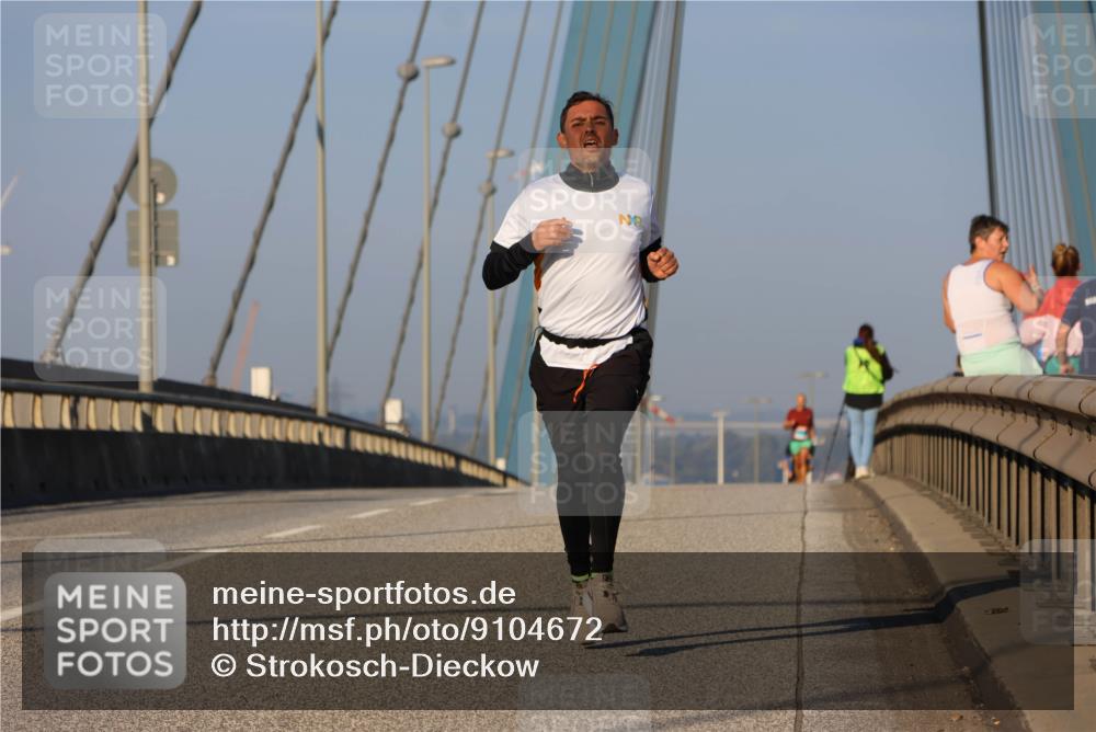 03.10.2025 - Köhlbrandbrückenlauf Strokosch-Dieckow http://msf.ph/oto/9104672 03.10.2025 09:30:43 Position 2  meine-sportfotos.de