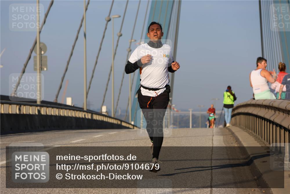 03.10.2025 - Köhlbrandbrückenlauf Strokosch-Dieckow http://msf.ph/oto/9104679 03.10.2025 09:30:43 Position 2  meine-sportfotos.de