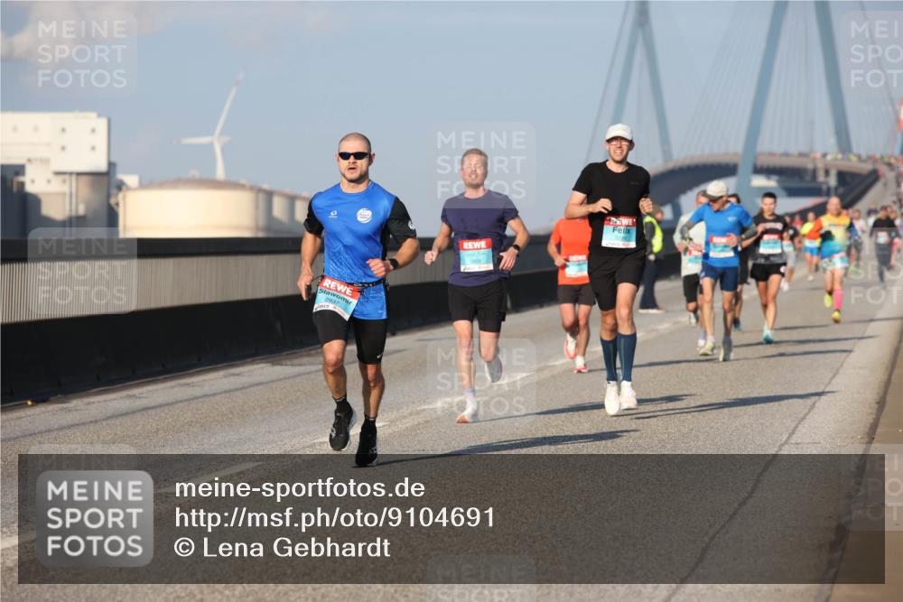 03.10.2025 - Köhlbrandbrückenlauf Lena Gebhardt http://msf.ph/oto/9104691 03.10.2025 09:38:45 Position 2 2937 meine-sportfotos.de