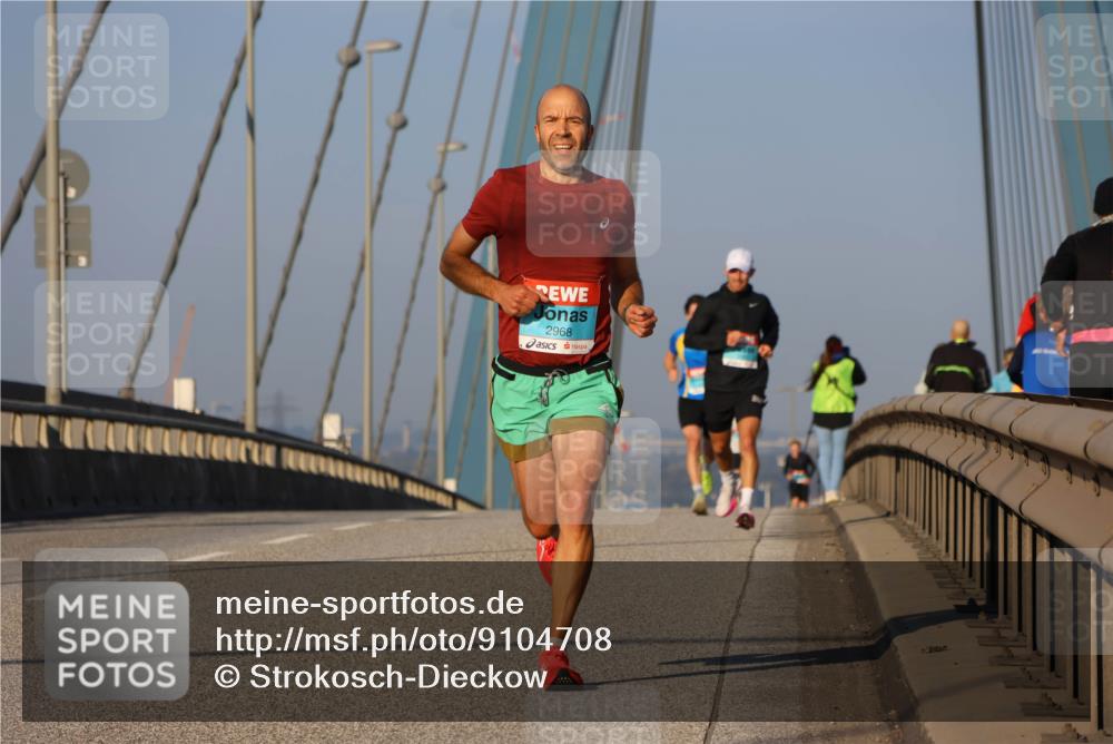 03.10.2025 - Köhlbrandbrückenlauf Strokosch-Dieckow http://msf.ph/oto/9104708 03.10.2025 09:31:06 Position 2 2968 meine-sportfotos.de