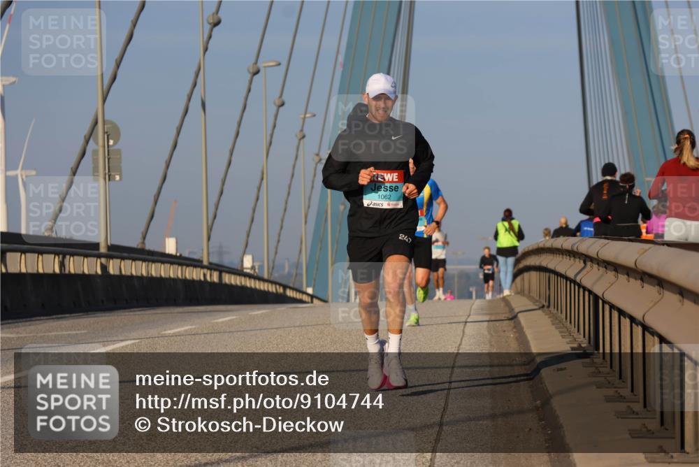 03.10.2025 - Köhlbrandbrückenlauf Strokosch-Dieckow http://msf.ph/oto/9104744 03.10.2025 09:31:11 Position 2 1062, 247 meine-sportfotos.de