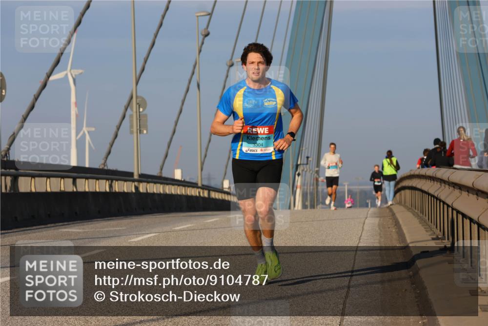 03.10.2025 - Köhlbrandbrückenlauf Strokosch-Dieckow http://msf.ph/oto/9104787 03.10.2025 09:31:16 Position 2 3304 meine-sportfotos.de