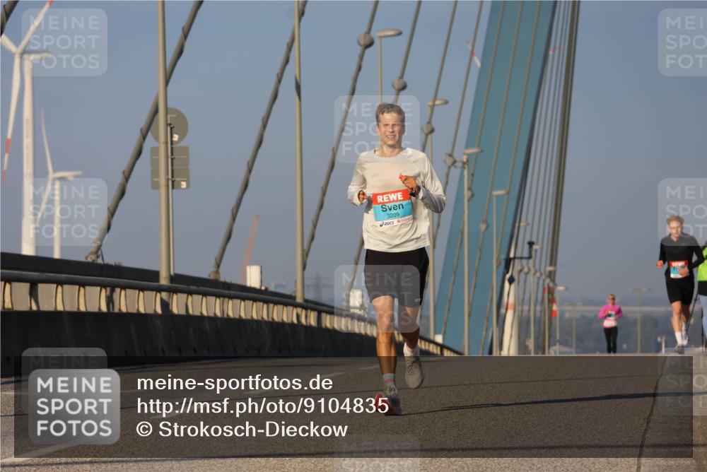 03.10.2025 - Köhlbrandbrückenlauf Strokosch-Dieckow http://msf.ph/oto/9104835 03.10.2025 09:31:23 Position 2 3209 meine-sportfotos.de