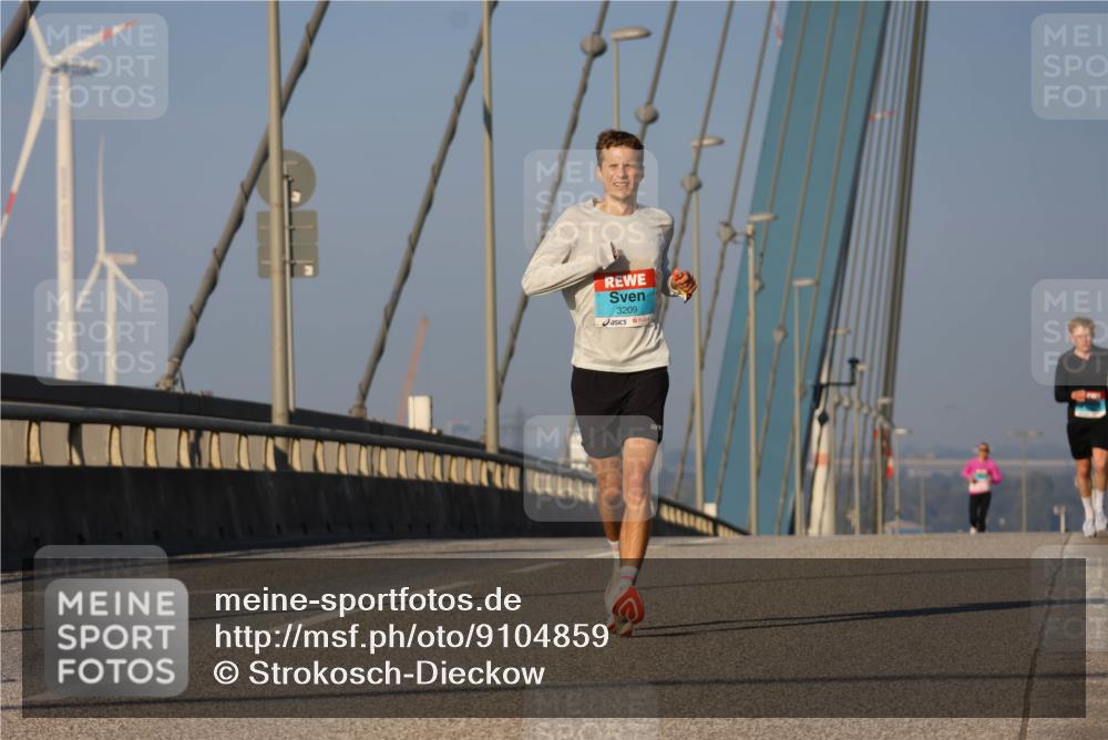 03.10.2025 - Köhlbrandbrückenlauf Strokosch-Dieckow http://msf.ph/oto/9104859 03.10.2025 09:31:24 Position 2 3209 meine-sportfotos.de