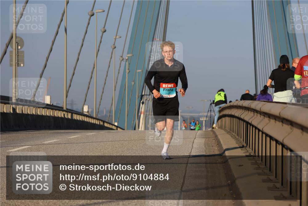 03.10.2025 - Köhlbrandbrückenlauf Strokosch-Dieckow http://msf.ph/oto/9104884 03.10.2025 09:31:33 Position 2 3127 meine-sportfotos.de
