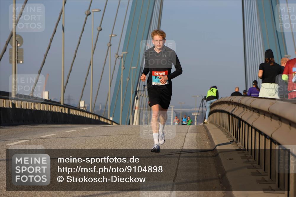 03.10.2025 - Köhlbrandbrückenlauf Strokosch-Dieckow http://msf.ph/oto/9104898 03.10.2025 09:31:33 Position 2  meine-sportfotos.de