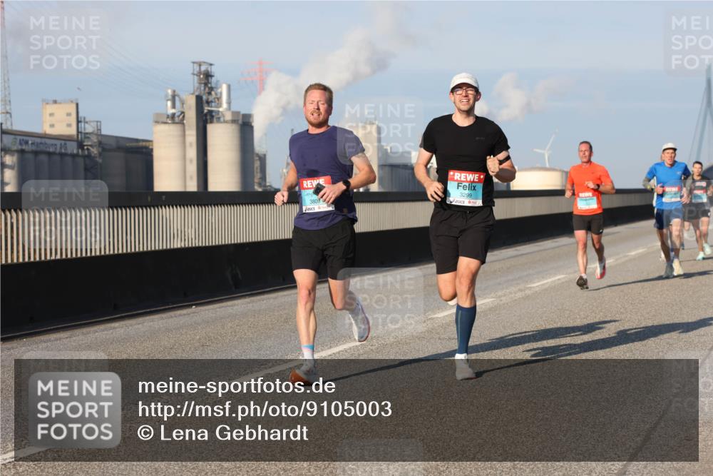 03.10.2025 - Köhlbrandbrückenlauf Lena Gebhardt http://msf.ph/oto/9105003 03.10.2025 09:38:51 Position 2 380, 3299 meine-sportfotos.de