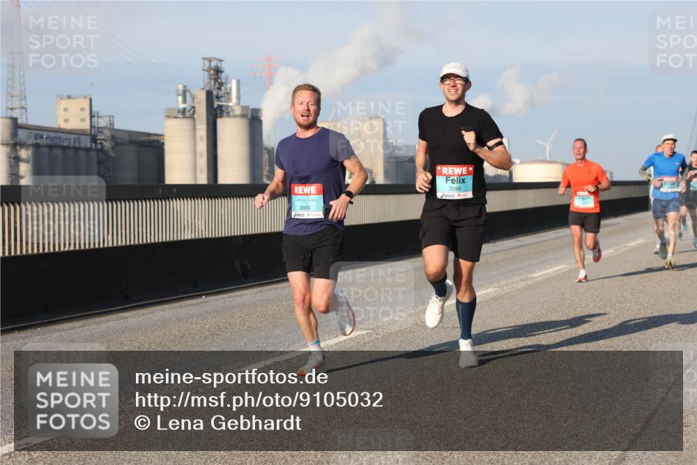 03.10.2025 - Köhlbrandbrückenlauf Lena Gebhardt http://msf.ph/oto/9105032 03.10.2025 09:38:51 Position 2 3809, 3299 meine-sportfotos.de