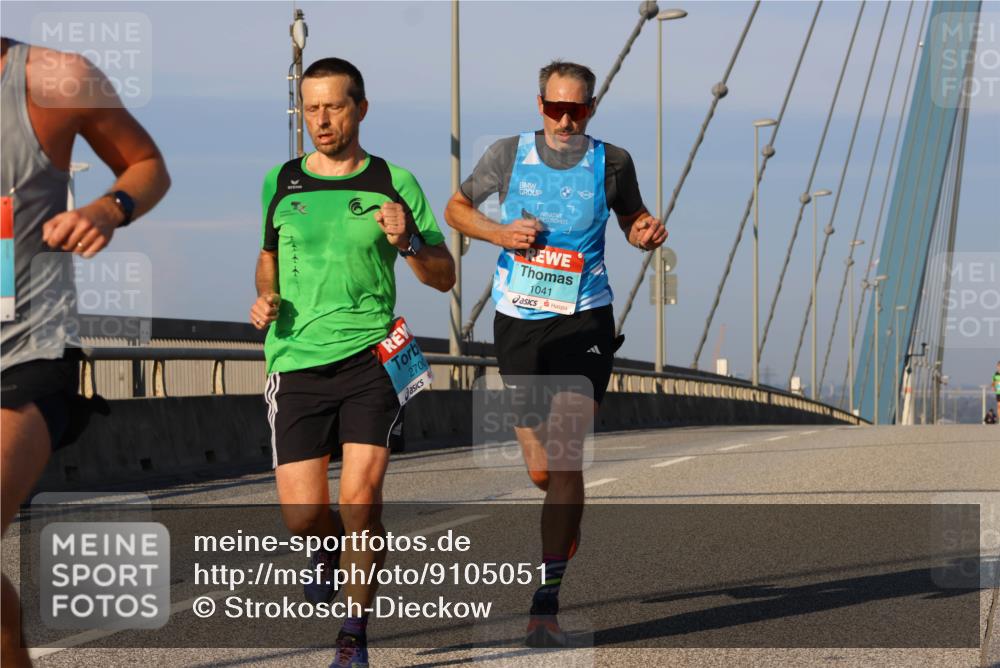 03.10.2025 - Köhlbrandbrückenlauf Strokosch-Dieckow http://msf.ph/oto/9105051 03.10.2025 09:32:09 Position 2 2700, 1041 meine-sportfotos.de