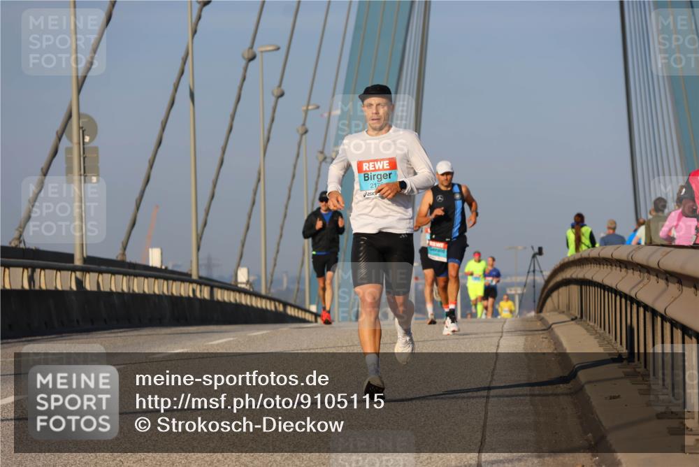 03.10.2025 - Köhlbrandbrückenlauf Strokosch-Dieckow http://msf.ph/oto/9105115 03.10.2025 09:32:36 Position 2 217 meine-sportfotos.de