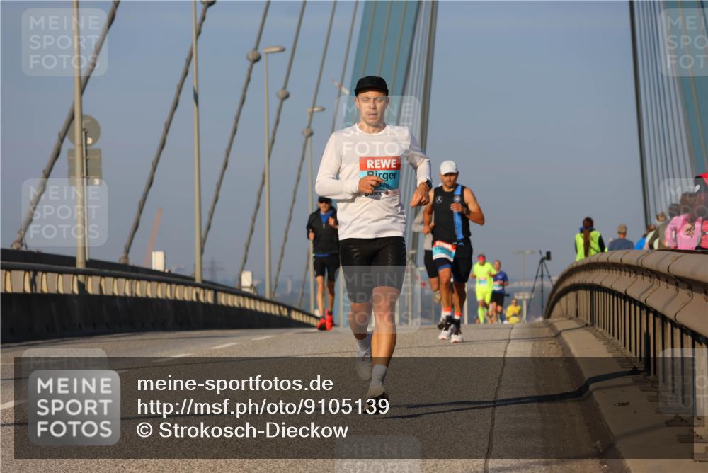 03.10.2025 - Köhlbrandbrückenlauf Strokosch-Dieckow http://msf.ph/oto/9105139 03.10.2025 09:32:36 Position 2  meine-sportfotos.de