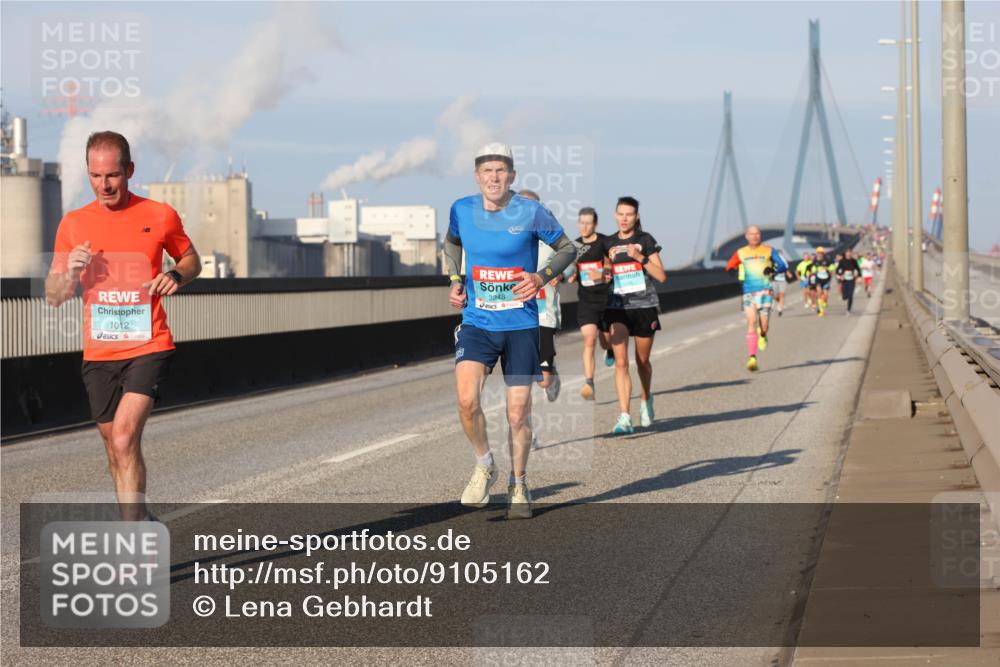 03.10.2025 - Köhlbrandbrückenlauf Lena Gebhardt http://msf.ph/oto/9105162 03.10.2025 09:38:54 Position 2 1012, 3248 meine-sportfotos.de