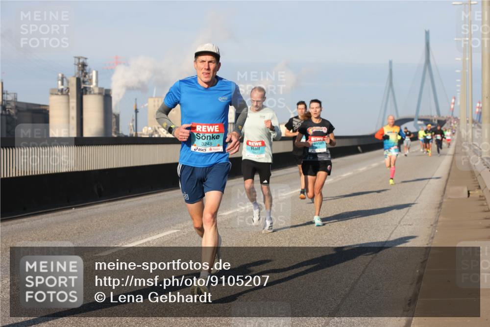 03.10.2025 - Köhlbrandbrückenlauf Lena Gebhardt http://msf.ph/oto/9105207 03.10.2025 09:38:55 Position 2 3248 meine-sportfotos.de