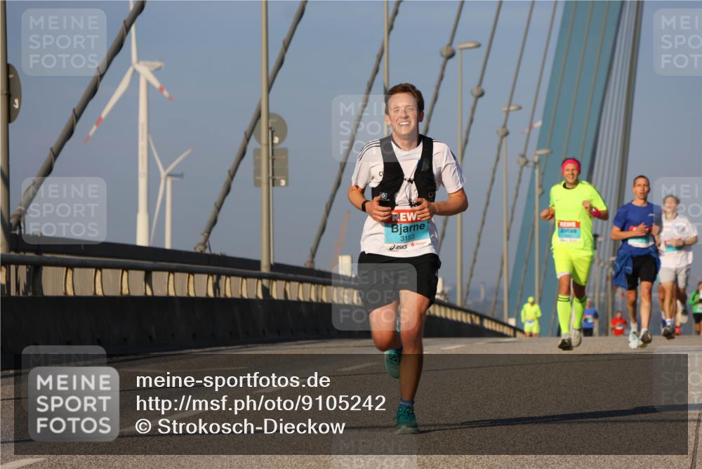 03.10.2025 - Köhlbrandbrückenlauf Strokosch-Dieckow http://msf.ph/oto/9105242 03.10.2025 09:32:52 Position 2 3153 meine-sportfotos.de
