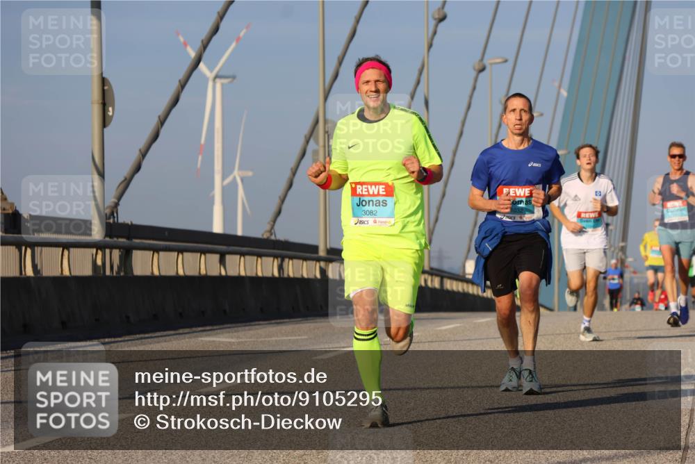 03.10.2025 - Köhlbrandbrückenlauf Strokosch-Dieckow http://msf.ph/oto/9105295 03.10.2025 09:32:58 Position 2 3082, 1032 meine-sportfotos.de