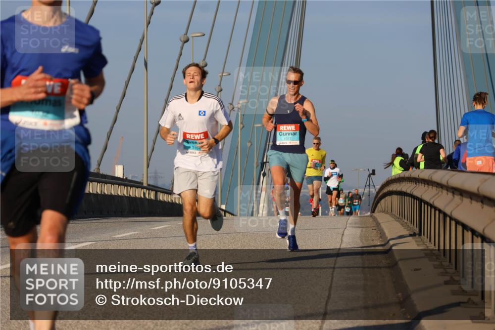 03.10.2025 - Köhlbrandbrückenlauf Strokosch-Dieckow http://msf.ph/oto/9105347 03.10.2025 09:33:00 Position 2 3154, 1017 meine-sportfotos.de