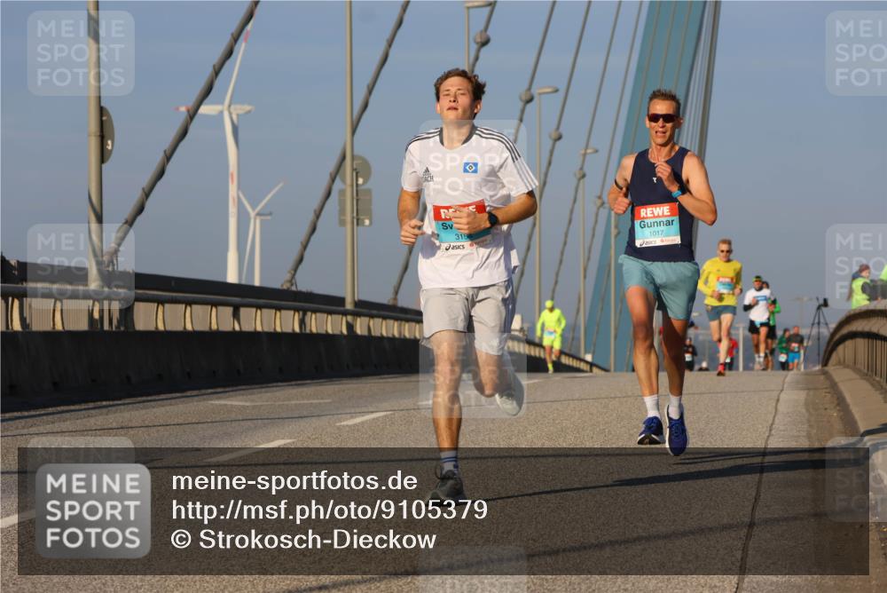 03.10.2025 - Köhlbrandbrückenlauf Strokosch-Dieckow http://msf.ph/oto/9105379 03.10.2025 09:33:02 Position 2 3154, 1017 meine-sportfotos.de