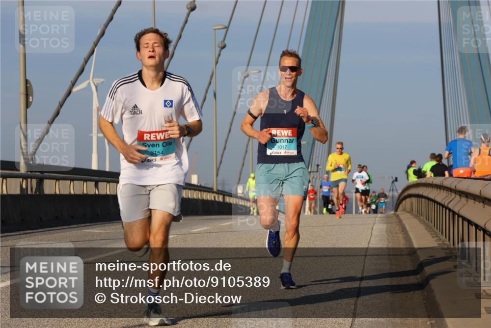 03.10.2025 - Köhlbrandbrückenlauf Strokosch-Dieckow http://msf.ph/oto/9105389 03.10.2025 09:33:03 Position 2 3154, 1017 meine-sportfotos.de
