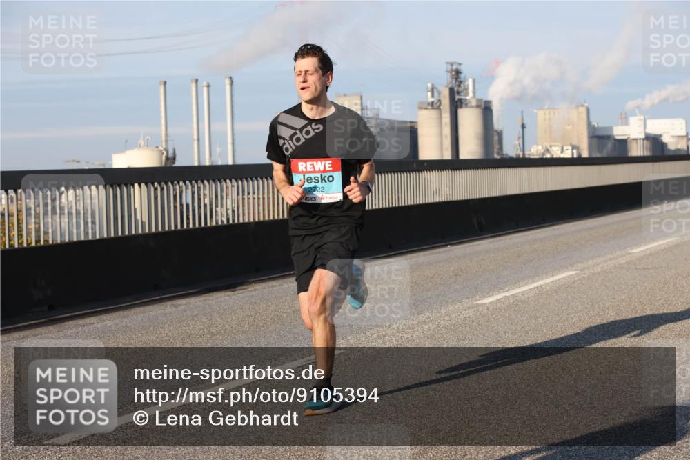 03.10.2025 - Köhlbrandbrückenlauf Lena Gebhardt http://msf.ph/oto/9105394 03.10.2025 09:38:58 Position 2 2722 meine-sportfotos.de