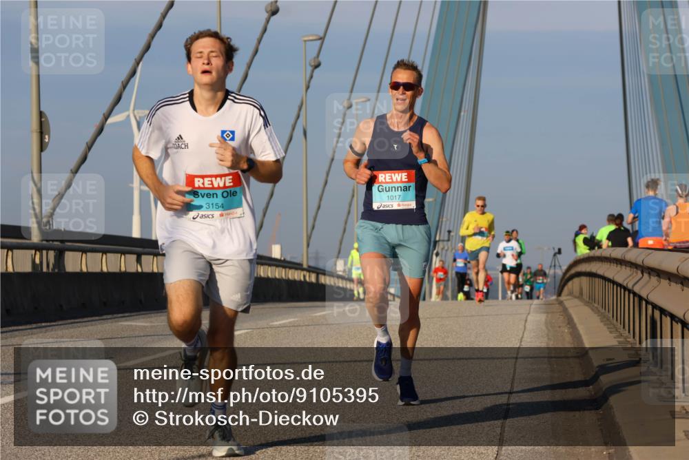 03.10.2025 - Köhlbrandbrückenlauf Strokosch-Dieckow http://msf.ph/oto/9105395 03.10.2025 09:33:03 Position 2 3154, 1017 meine-sportfotos.de