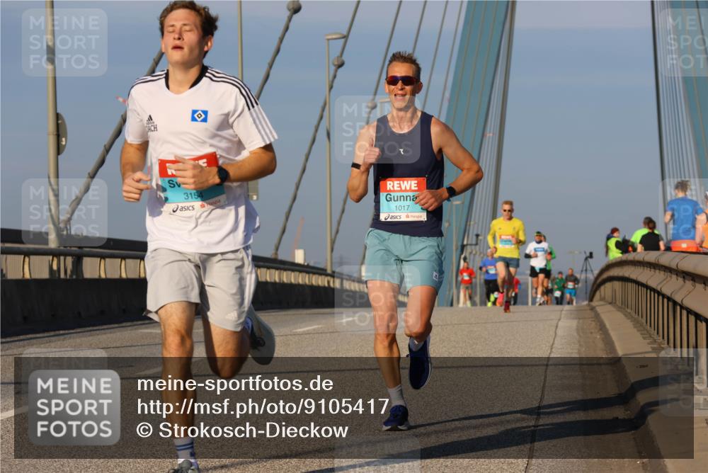 03.10.2025 - Köhlbrandbrückenlauf Strokosch-Dieckow http://msf.ph/oto/9105417 03.10.2025 09:33:03 Position 2 3154, 7, 1017 meine-sportfotos.de