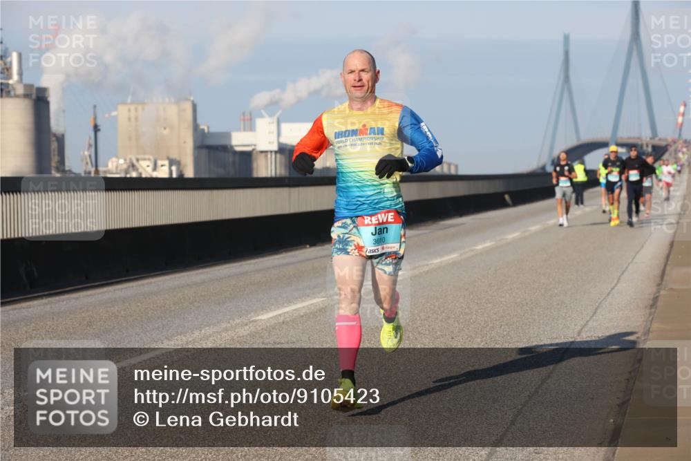03.10.2025 - Köhlbrandbrückenlauf Lena Gebhardt http://msf.ph/oto/9105423 03.10.2025 09:38:59 Position 2 24, 112, 26, 2, 3610 meine-sportfotos.de