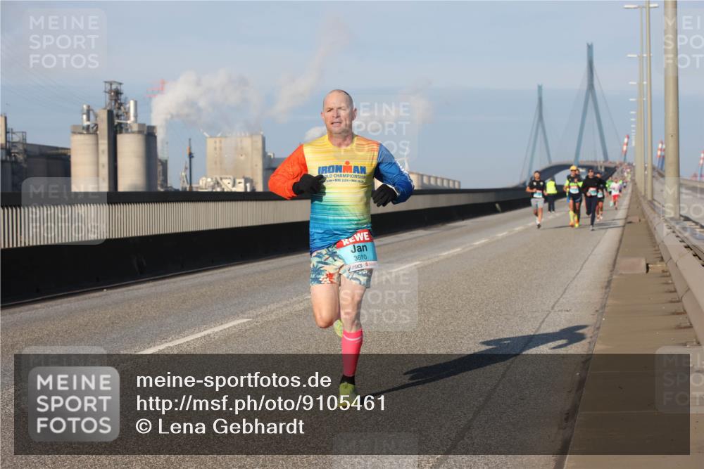 03.10.2025 - Köhlbrandbrückenlauf Lena Gebhardt http://msf.ph/oto/9105461 03.10.2025 09:39:00 Position 2 2, 112, 262, 3610 meine-sportfotos.de