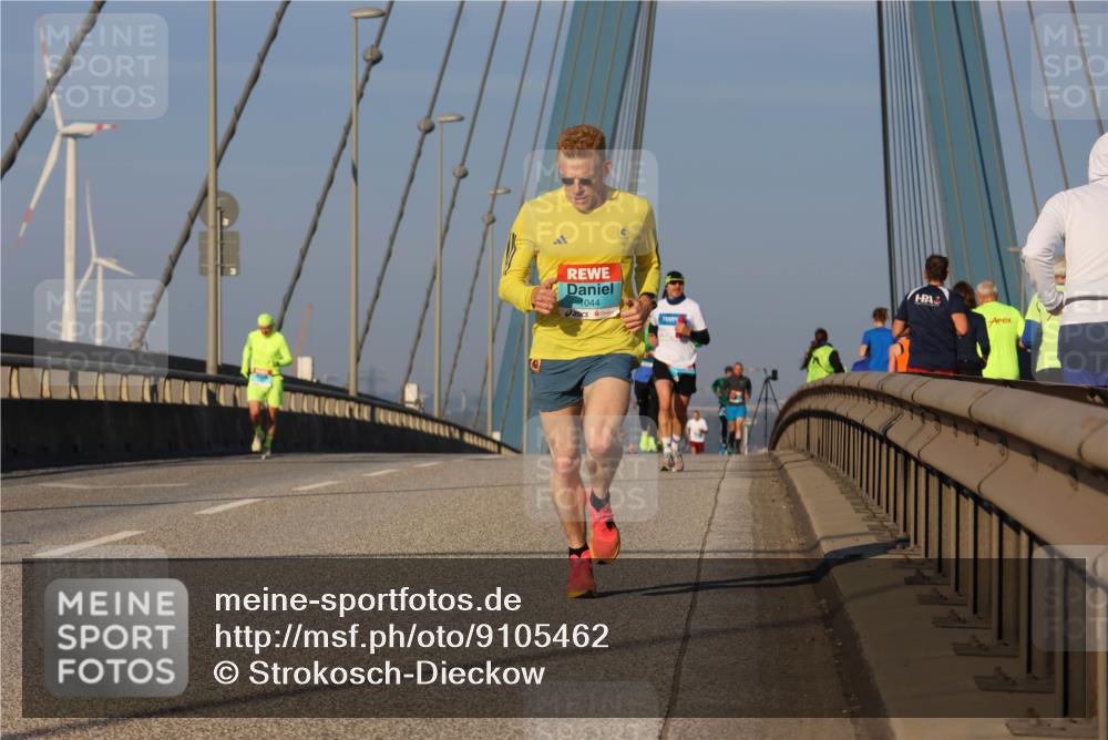 03.10.2025 - Köhlbrandbrückenlauf Strokosch-Dieckow http://msf.ph/oto/9105462 03.10.2025 09:33:11 Position 2 1044 meine-sportfotos.de