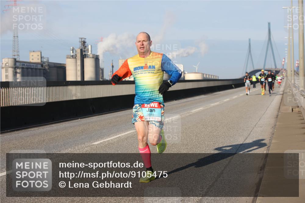 03.10.2025 - Köhlbrandbrückenlauf Lena Gebhardt http://msf.ph/oto/9105475 03.10.2025 09:39:00 Position 2 2, 112, 26, 2, 3610 meine-sportfotos.de