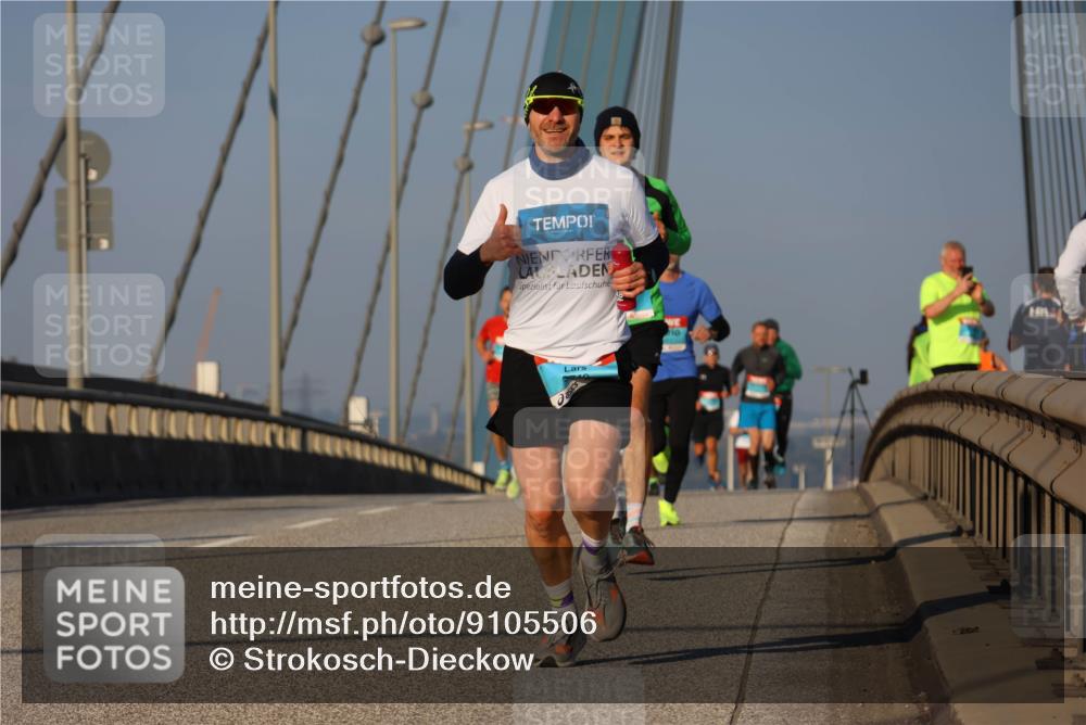 03.10.2025 - Köhlbrandbrückenlauf Strokosch-Dieckow http://msf.ph/oto/9105506 03.10.2025 09:33:17 Position 2  meine-sportfotos.de