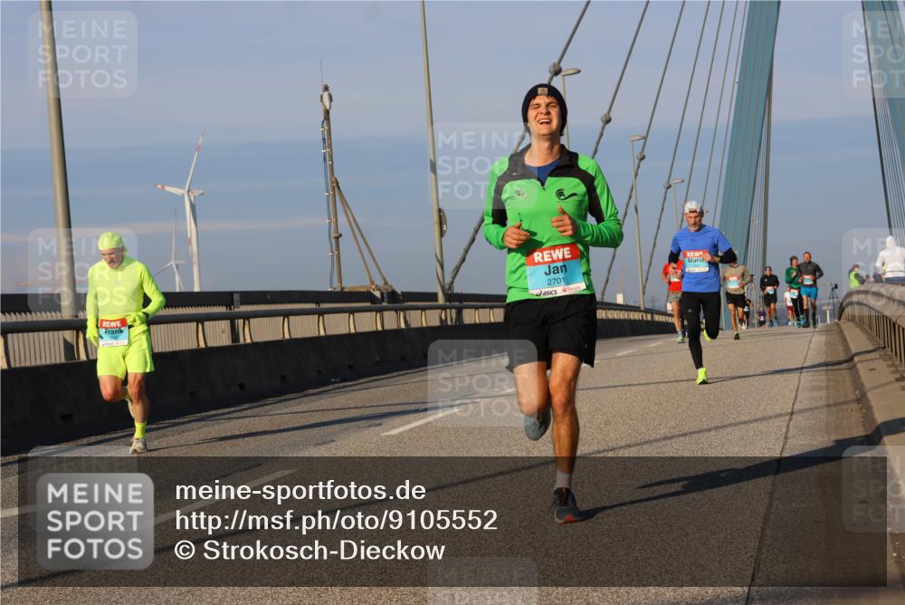 03.10.2025 - Köhlbrandbrückenlauf Strokosch-Dieckow http://msf.ph/oto/9105552 03.10.2025 09:33:21 Position 2 2701 meine-sportfotos.de