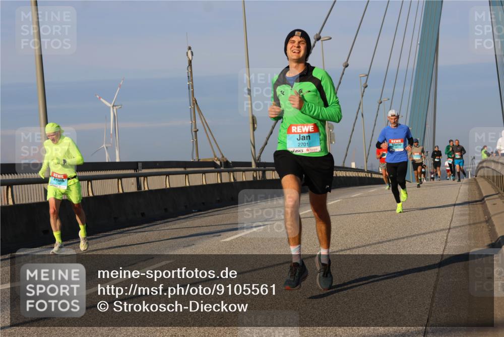03.10.2025 - Köhlbrandbrückenlauf Strokosch-Dieckow http://msf.ph/oto/9105561 03.10.2025 09:33:22 Position 2 2701 meine-sportfotos.de