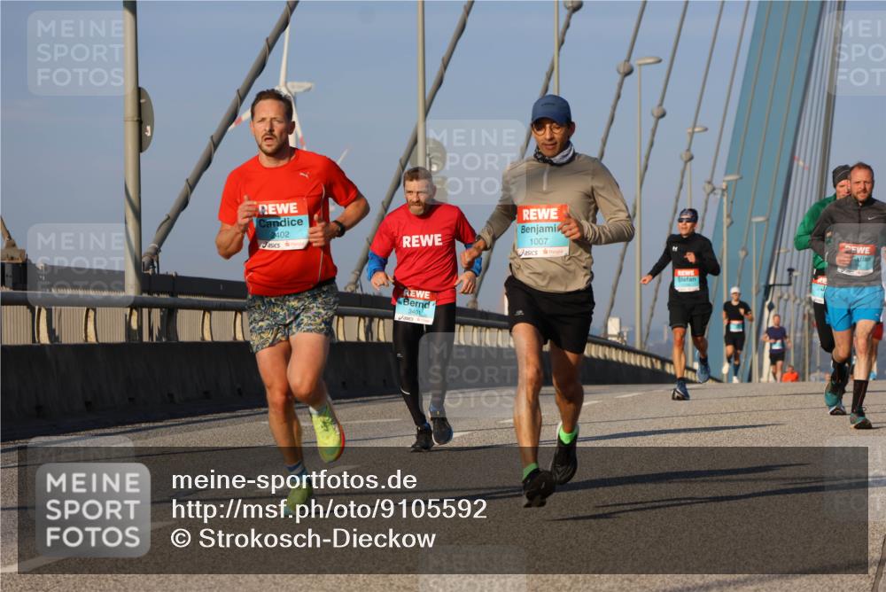 03.10.2025 - Köhlbrandbrückenlauf Strokosch-Dieckow http://msf.ph/oto/9105592 03.10.2025 09:33:27 Position 2 2402, 1007, 3401 meine-sportfotos.de