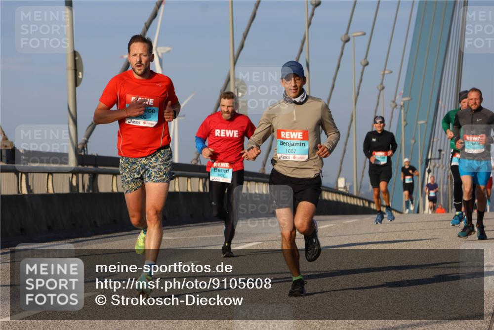 03.10.2025 - Köhlbrandbrückenlauf Strokosch-Dieckow http://msf.ph/oto/9105608 03.10.2025 09:33:27 Position 2 402, 3401, 1007, 1026 meine-sportfotos.de