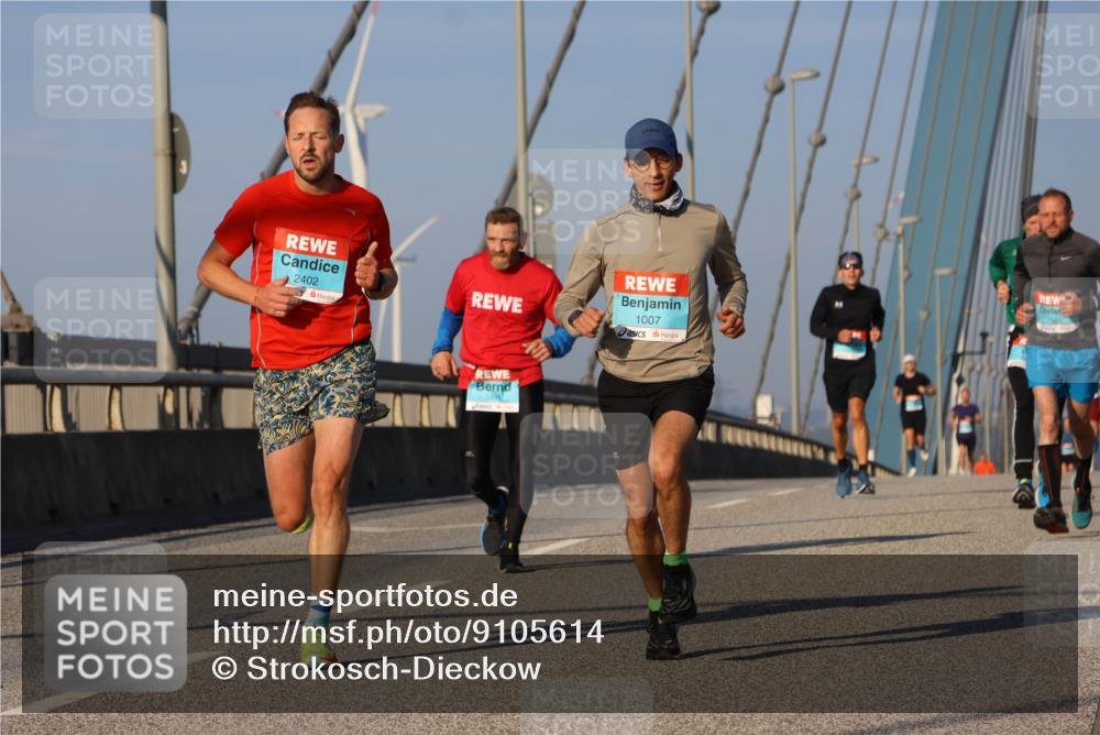 03.10.2025 - Köhlbrandbrückenlauf Strokosch-Dieckow http://msf.ph/oto/9105614 03.10.2025 09:33:27 Position 2 2402, 1007, 340 meine-sportfotos.de
