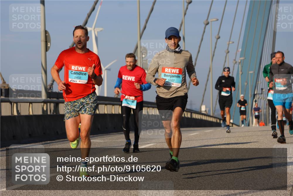 03.10.2025 - Köhlbrandbrückenlauf Strokosch-Dieckow http://msf.ph/oto/9105620 03.10.2025 09:33:27 Position 2 2402, 1007, 1020 meine-sportfotos.de